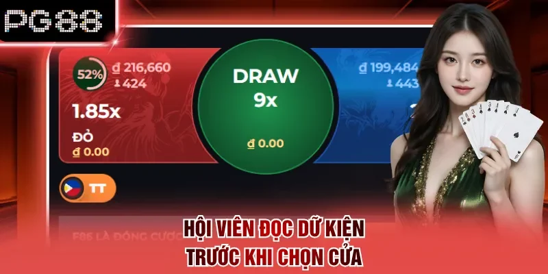 Hội viên đọc dữ kiện trước khi chọn cửa